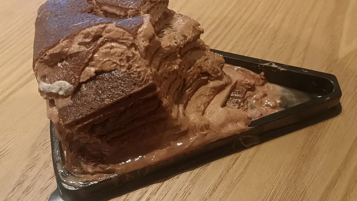 The Exclusive Cake Company – cake maker in Dulverton town centre